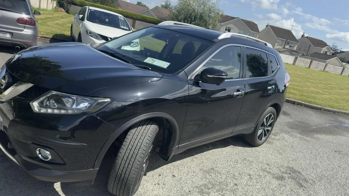X-trail Nissan 1.6  7 seats 2016 Manual - Image 1
