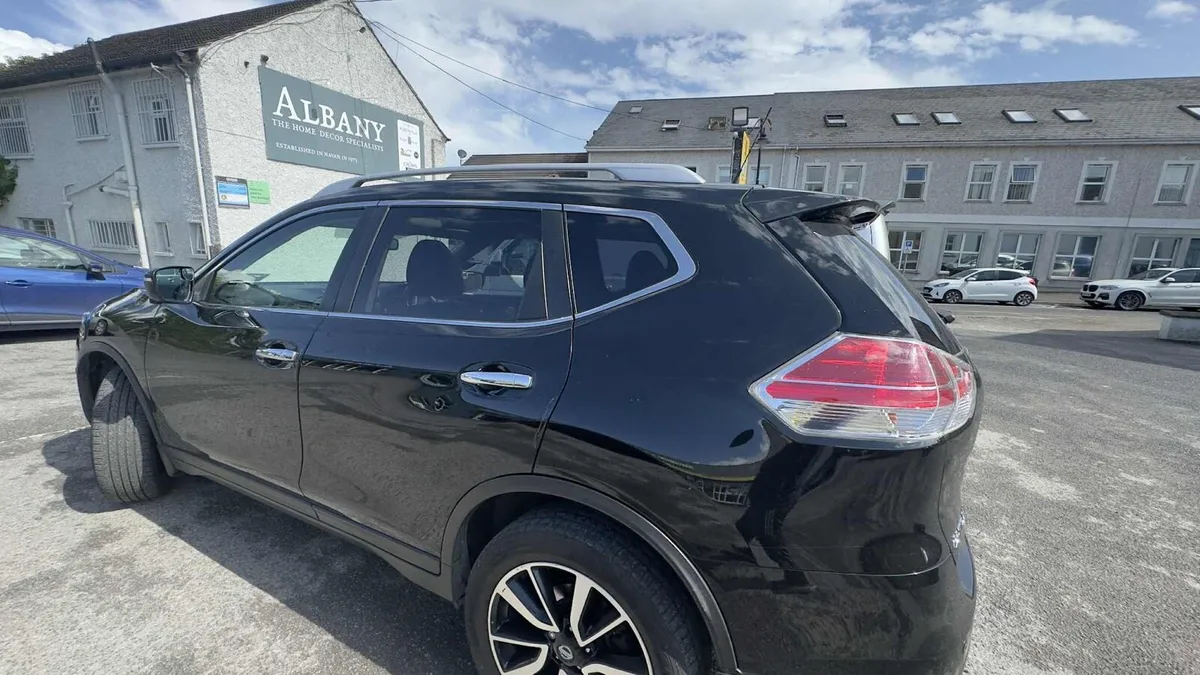 X-trail Nissan 1.6  7 seats 2016 Manual - Image 2