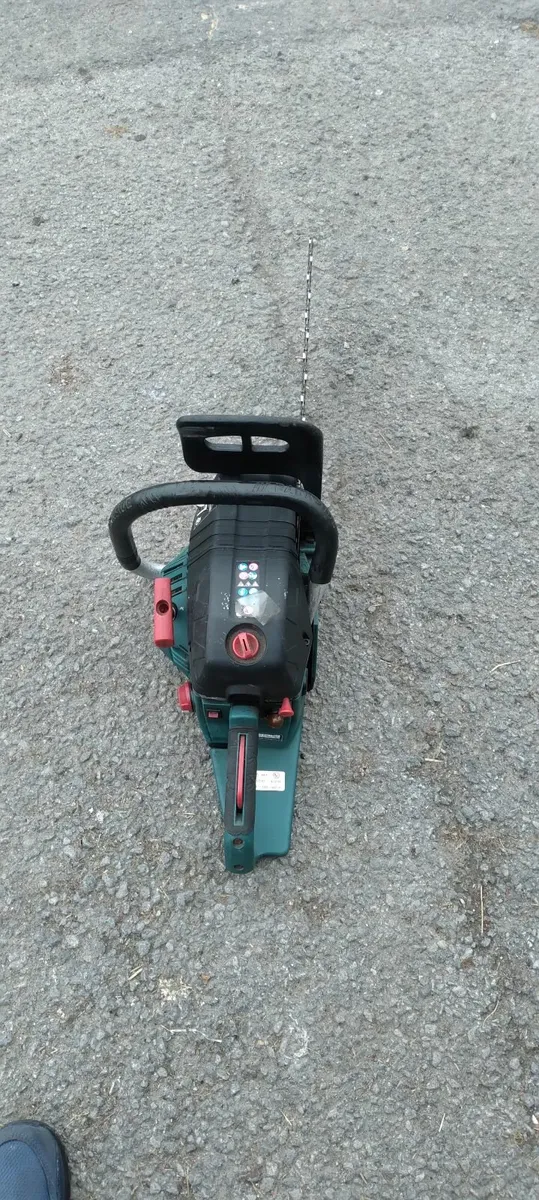 Chinasaw running like new price too sell - Image 3
