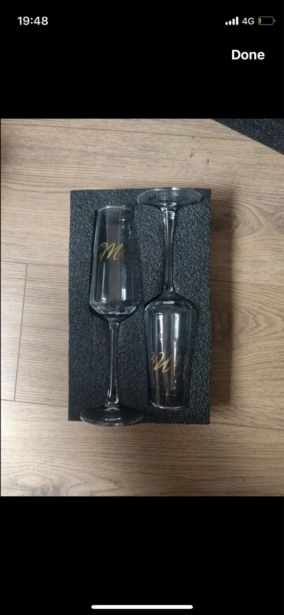 Mr &mrs champagne glass new €15 - Image 3