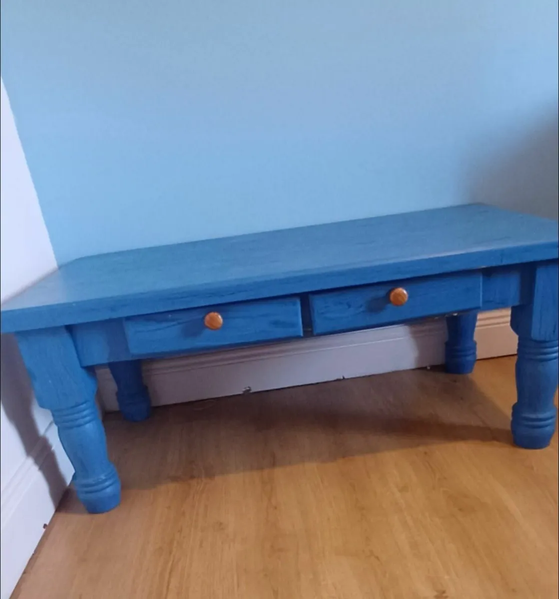 Table and desk - Image 4