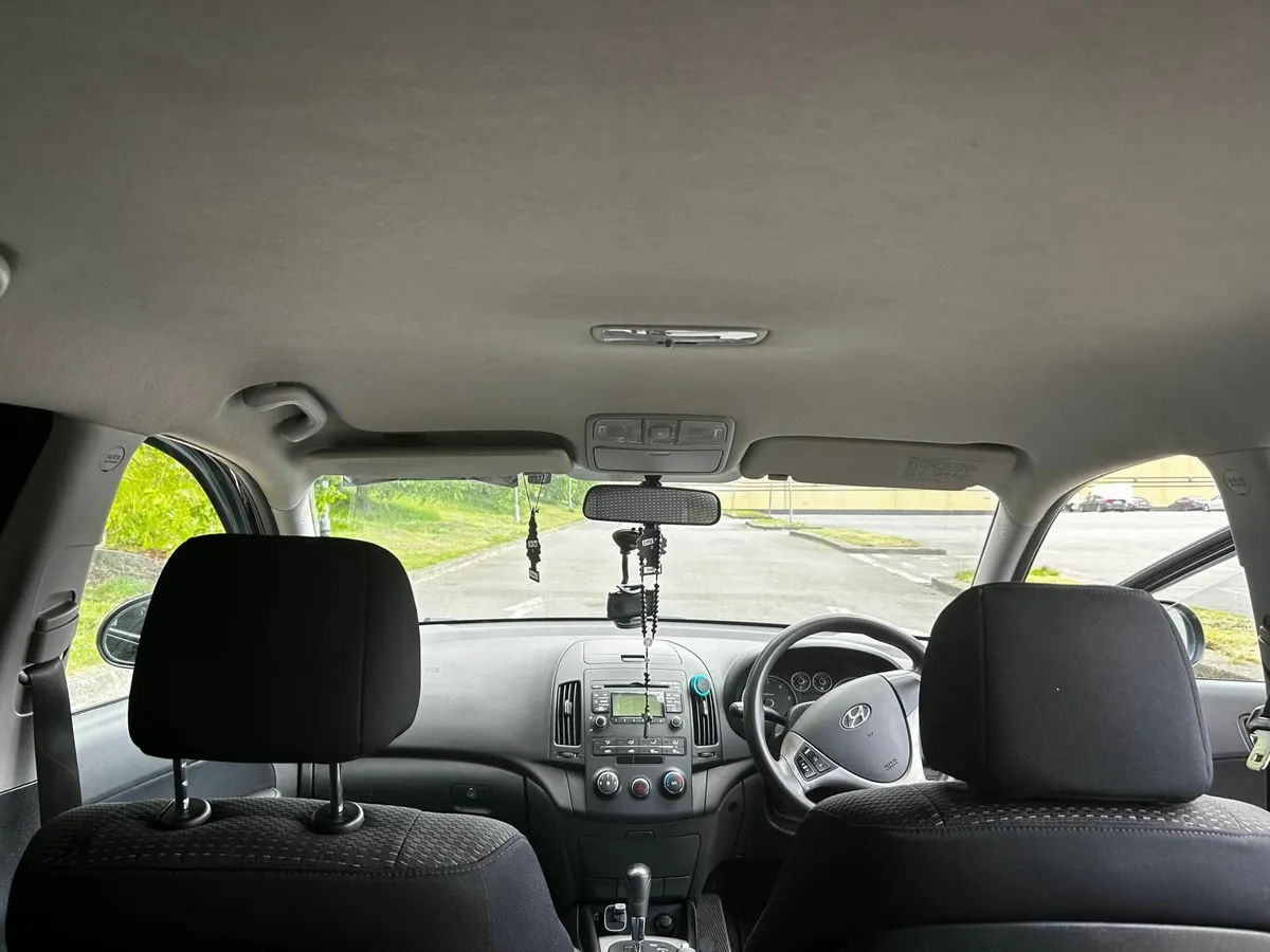 Hyundai i30 2009 - Image 2