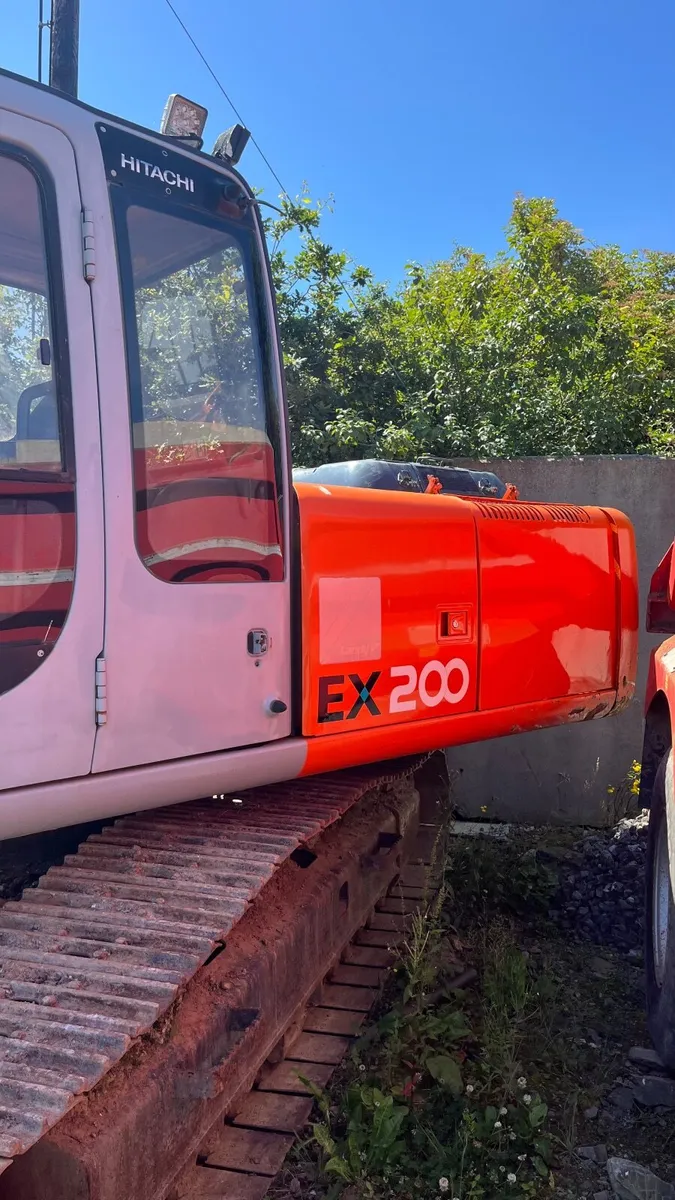 Hitachi ex200-5 - Image 1