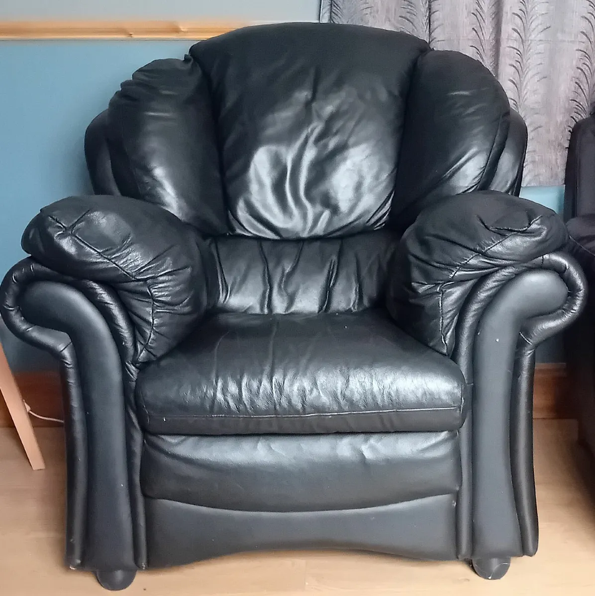 Armchair - Image 1