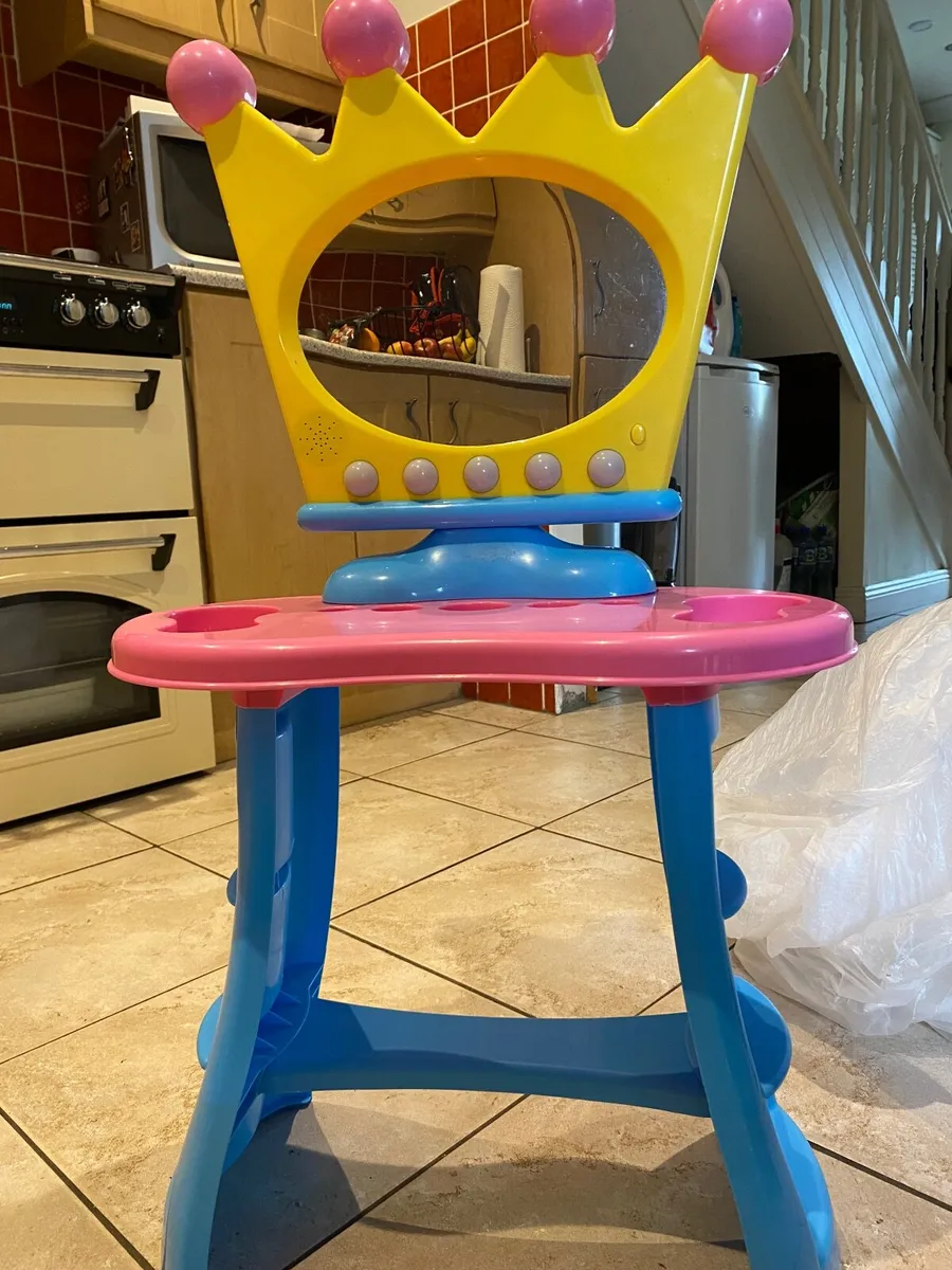 Child’s peppa pig vanity table - Image 4
