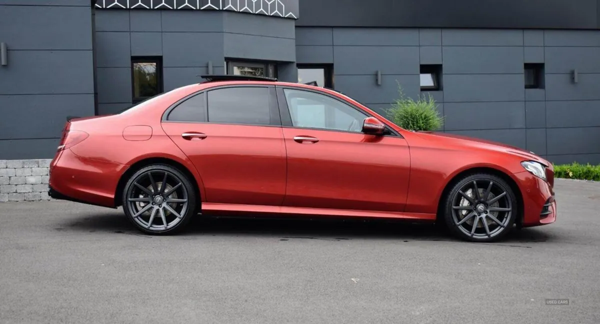 Mercedes-Benz E-Class 3.0 E350d V6 AMG Line - Image 4