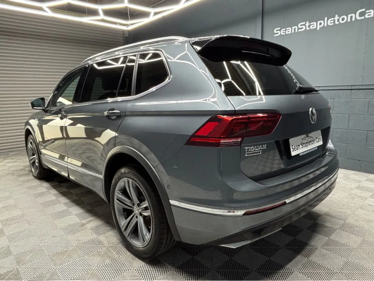 Volkswagen Tiguan A7 R-line 2.0 TDI Manual 6speed - Image 3