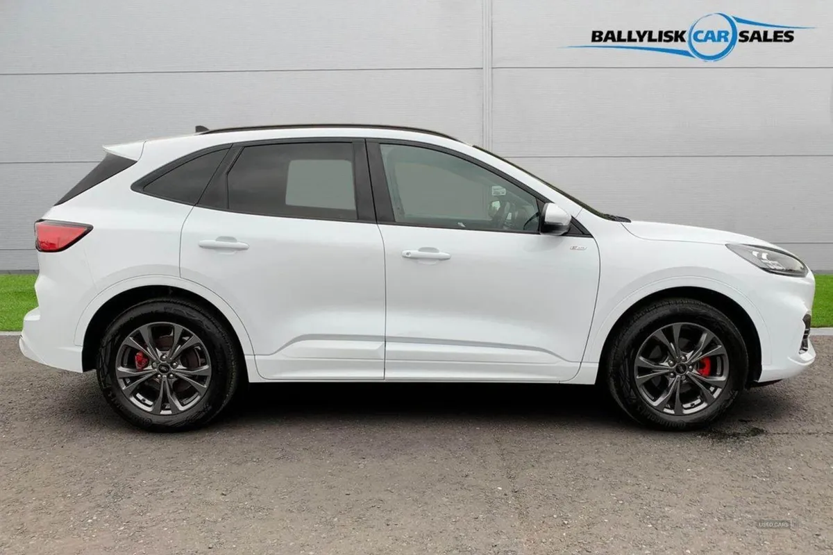 Ford Kuga 2.5 Phev 14.4kwh St-line in White With - Image 3
