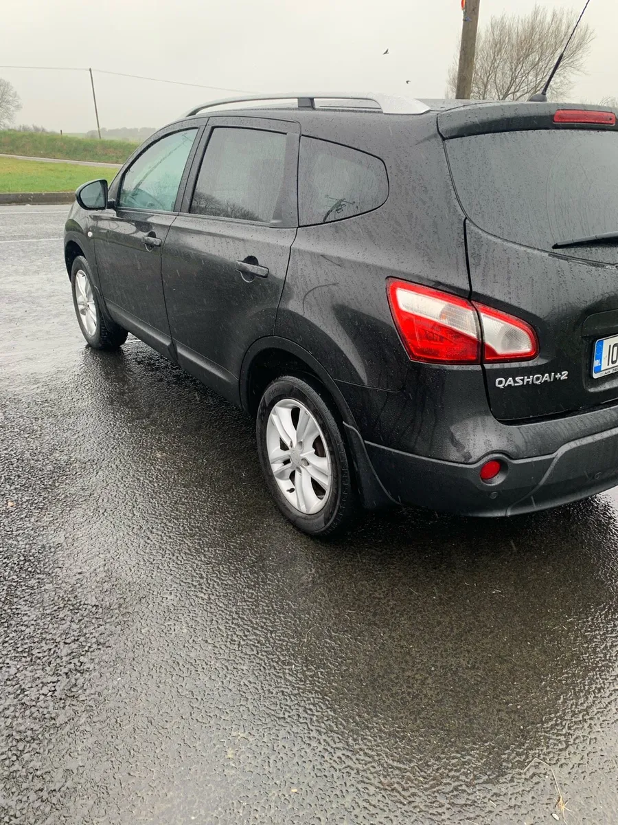 Car - Image 2