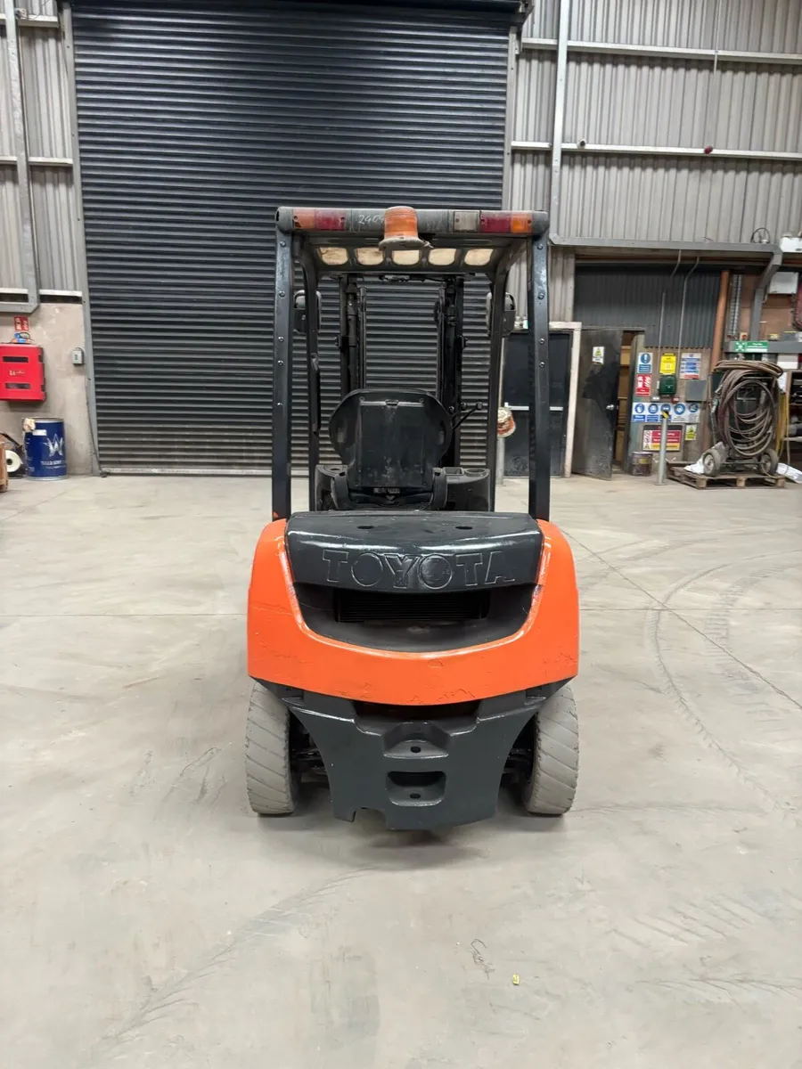 Forklift Toyota 2T ***only 3700 hours**** - Image 4