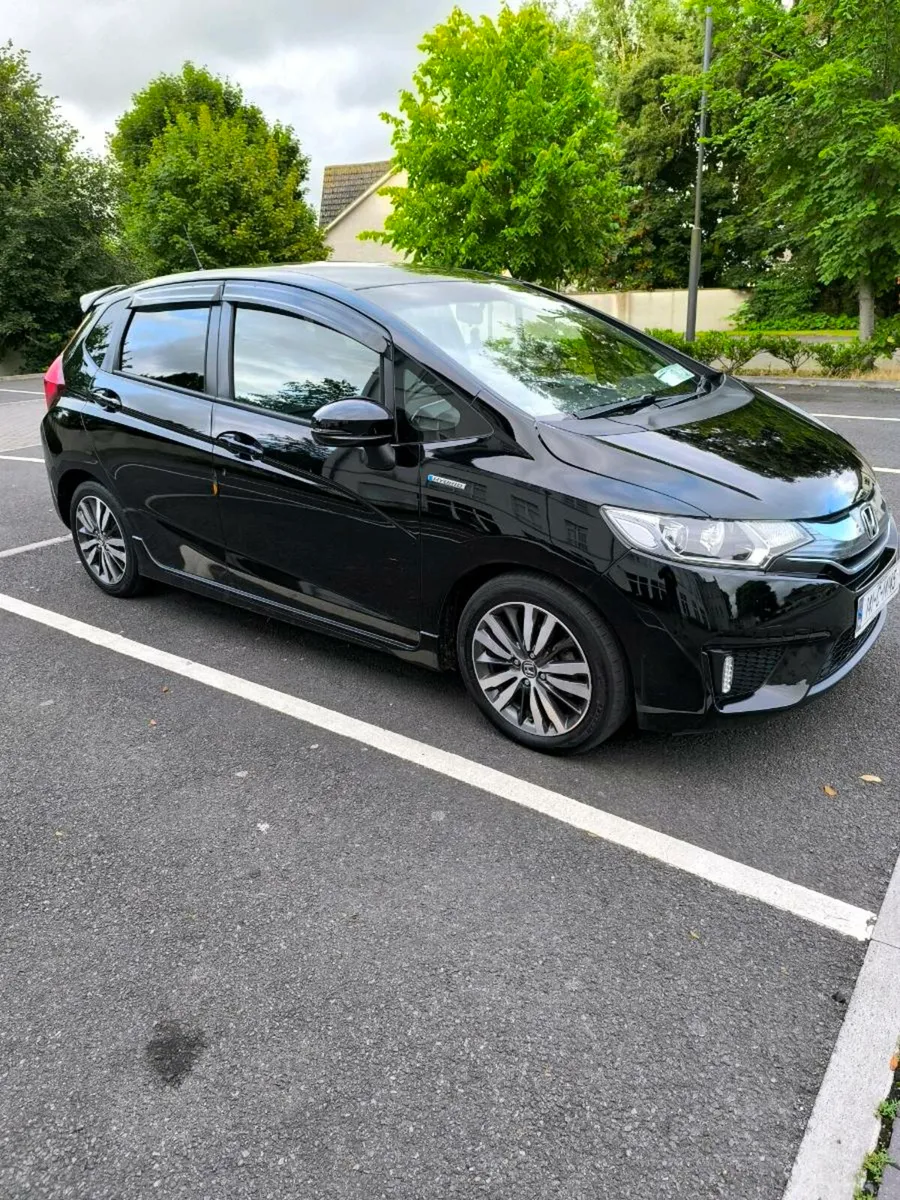 Honda Fit Hybrid Automatic - Image 4