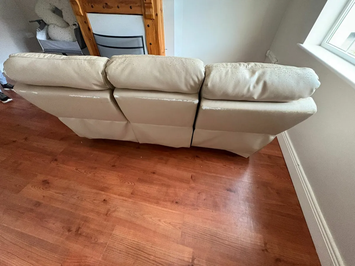 Free Cream leather sofa - Image 2