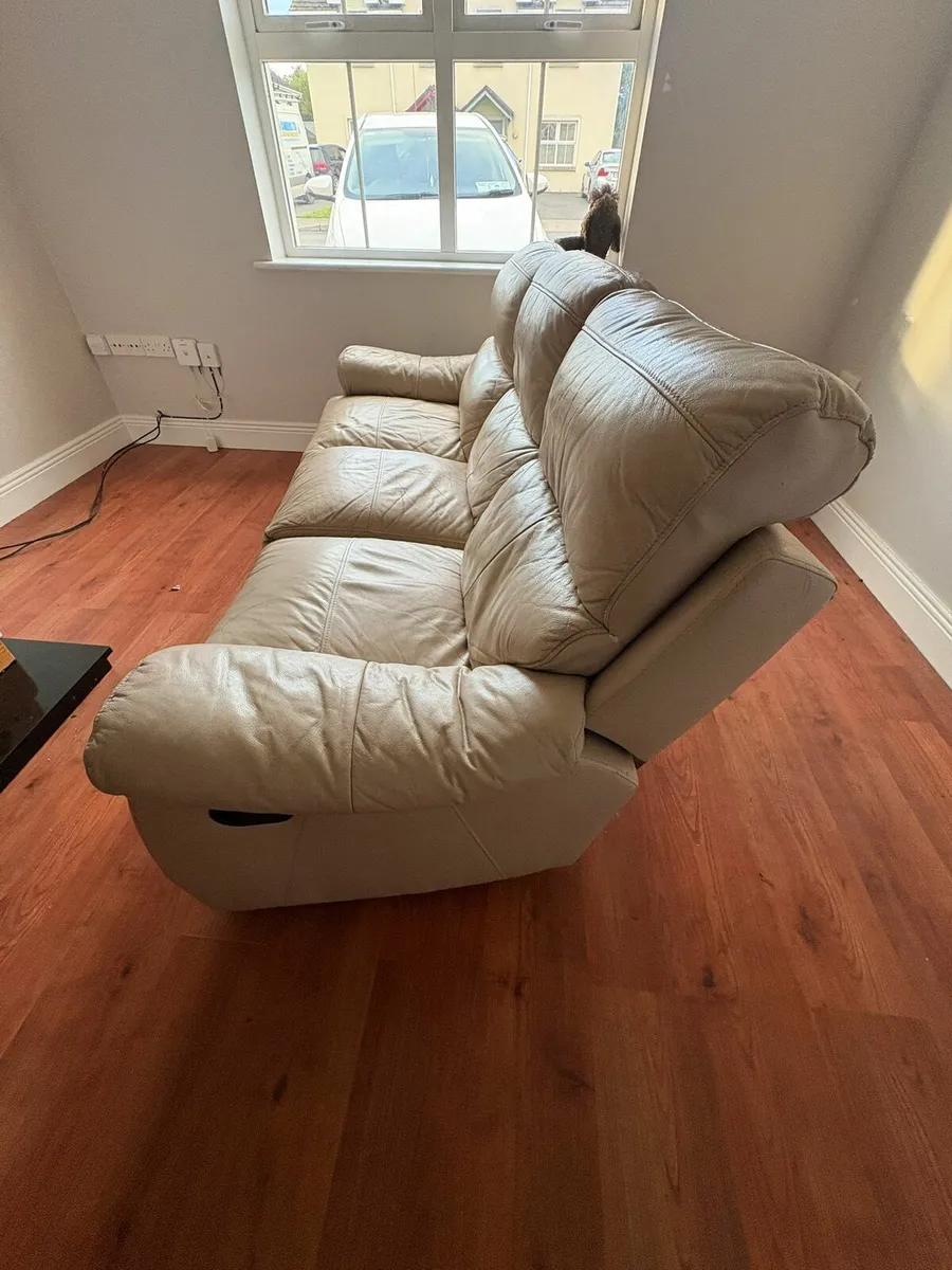 Free Cream leather sofa - Image 3