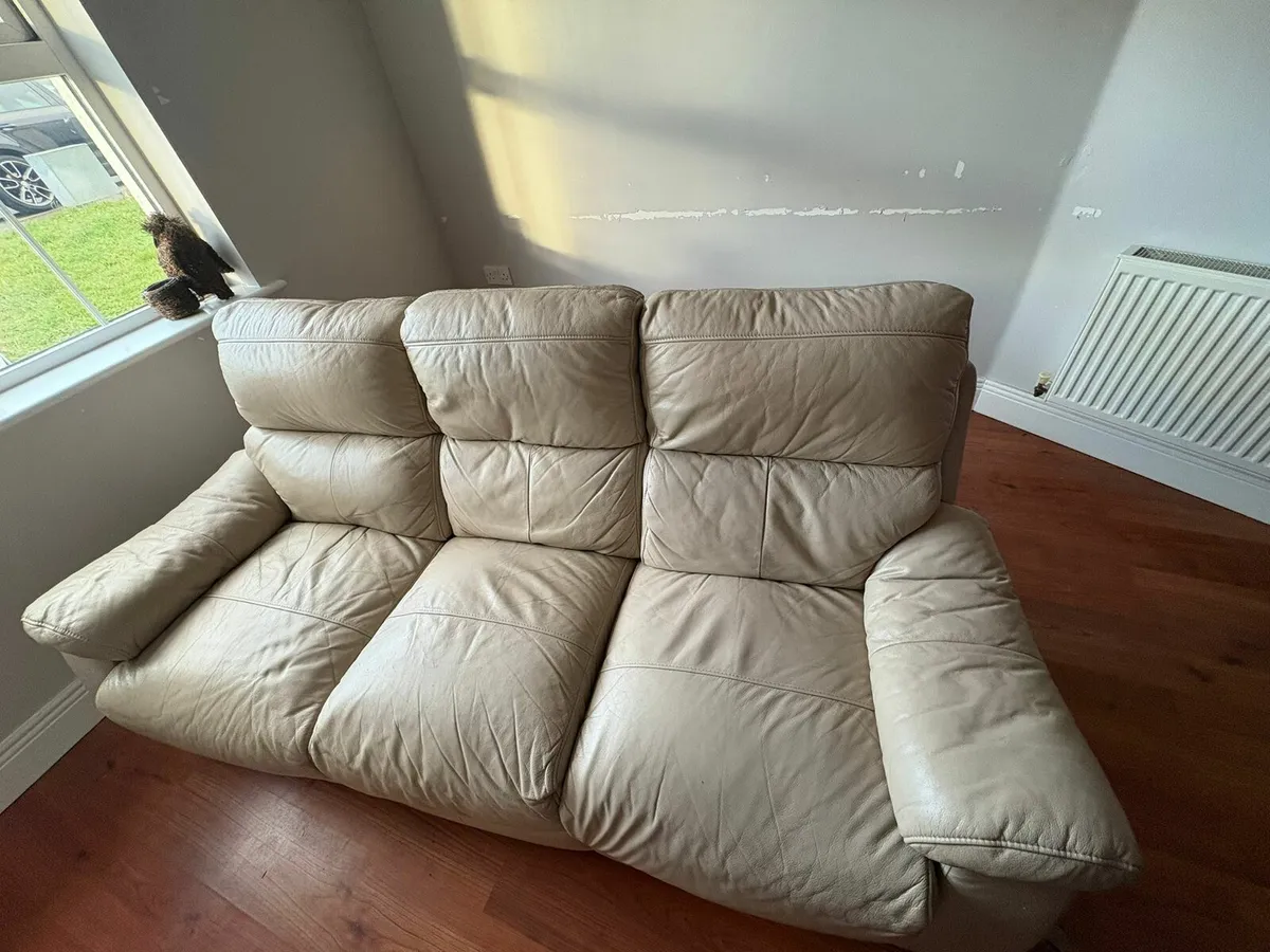 Free Cream leather sofa - Image 4