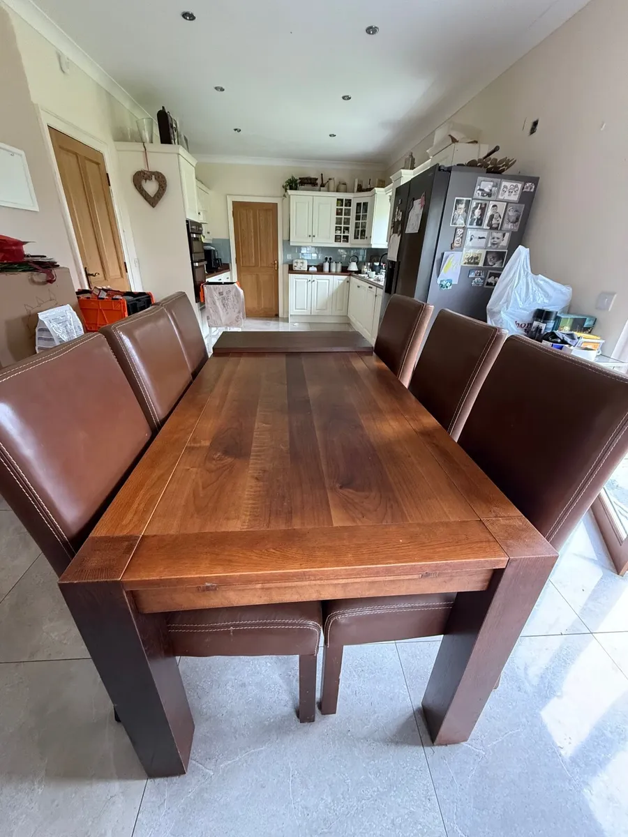 Kitchen / Dining room table and chairs - Image 2