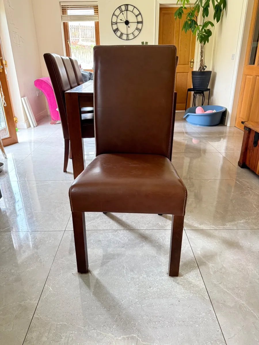 Kitchen / Dining room table and chairs - Image 3
