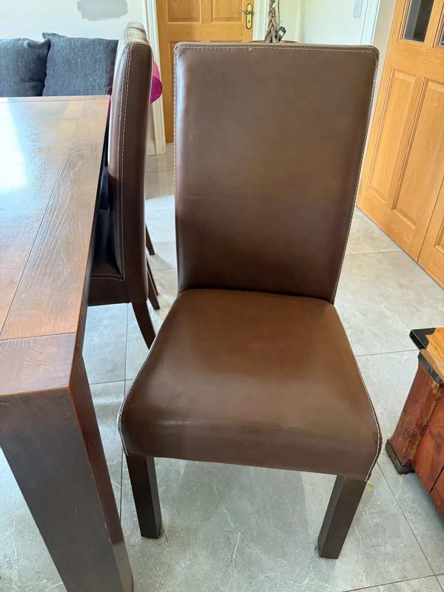 Kitchen / Dining room table and chairs - Image 4