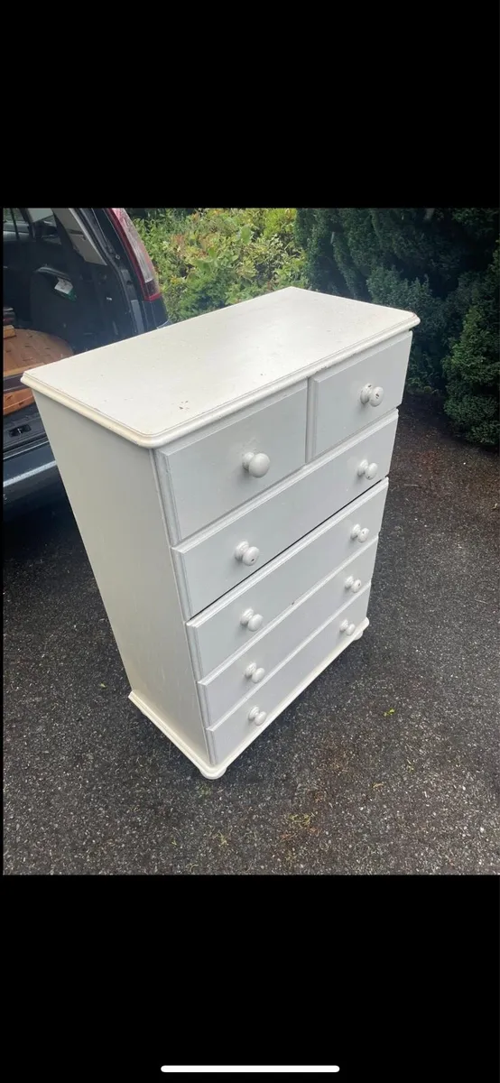 White wooden chest of drawer €100 - Image 3