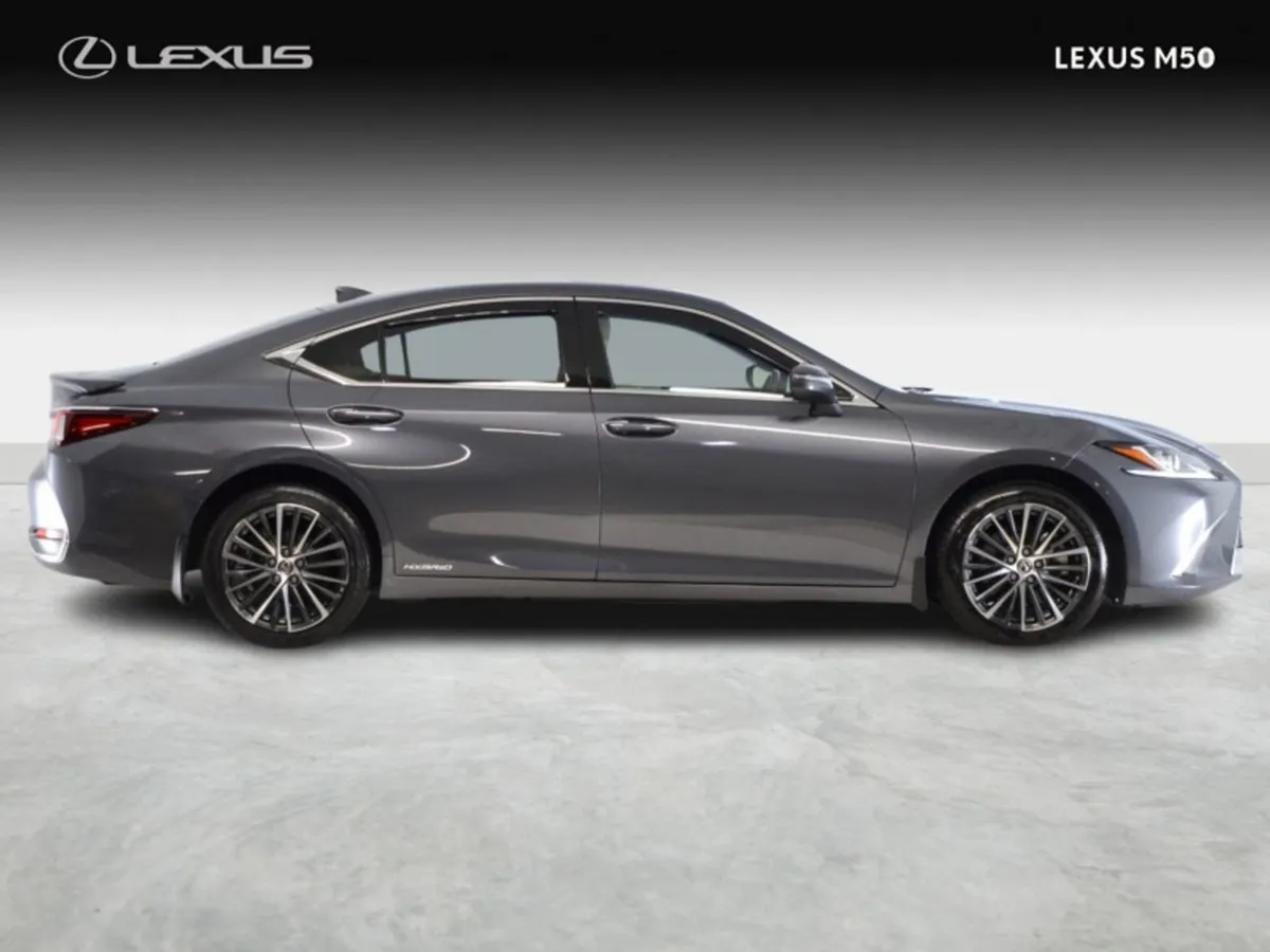 Lexus ES 300h Dynamic - Image 4