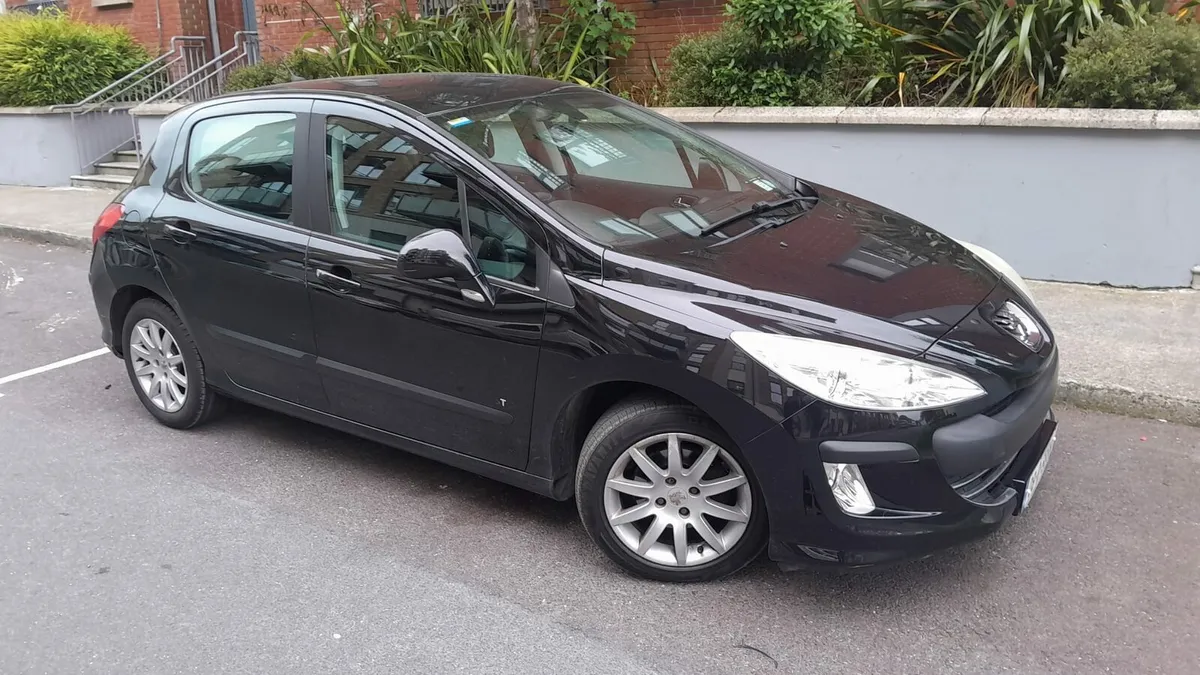 Peugeot 308 - Image 2
