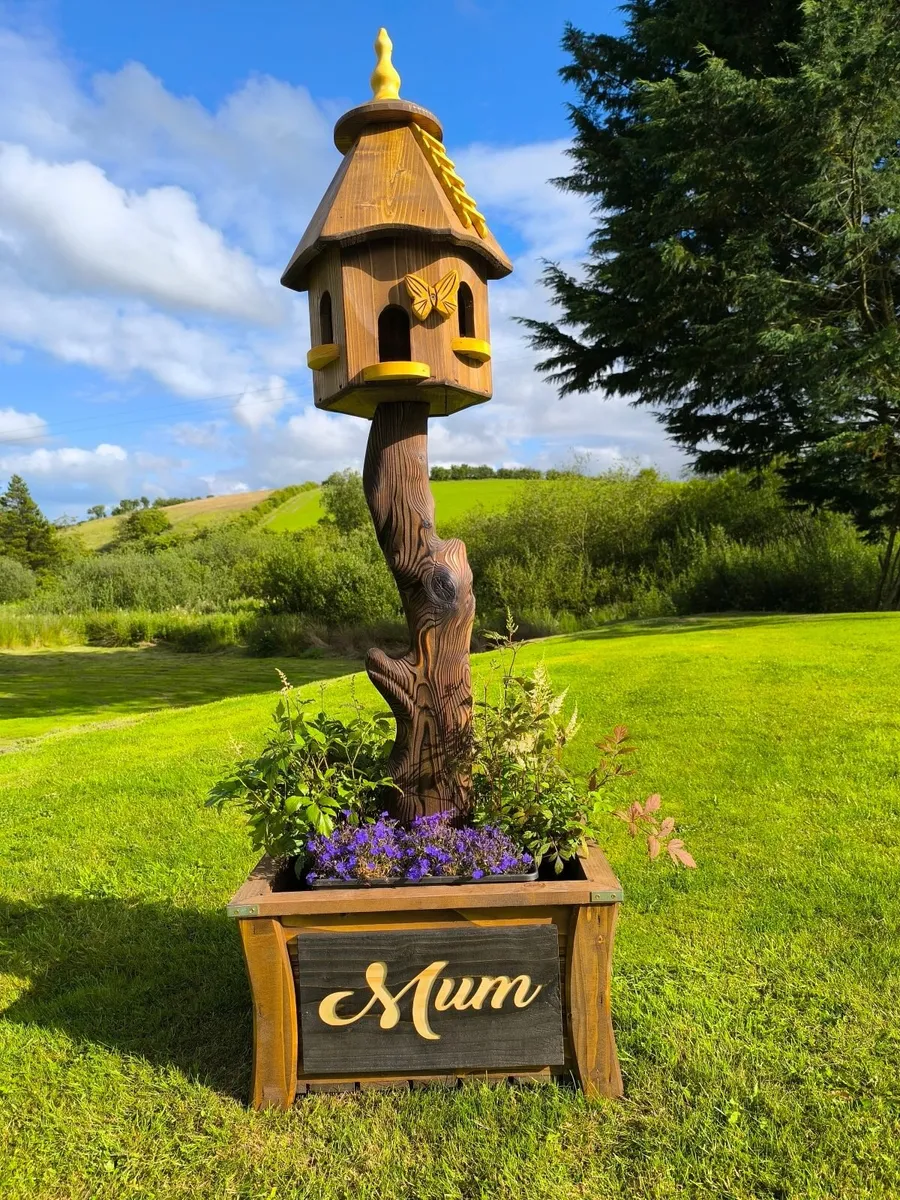 Bird feeders - Image 1