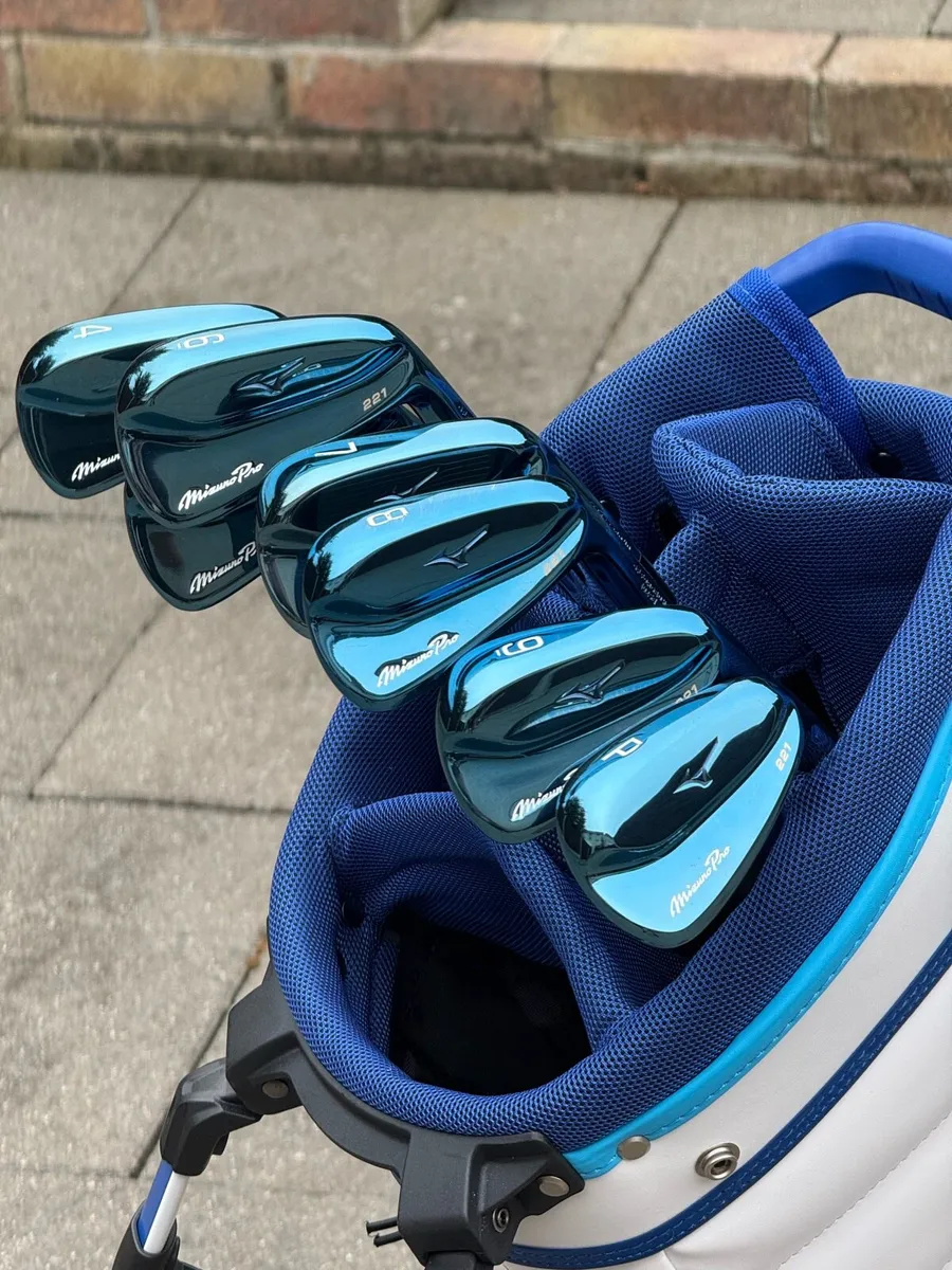 Mizuno 221 Limited Edition Blue Irons + Tour Bag - Image 1