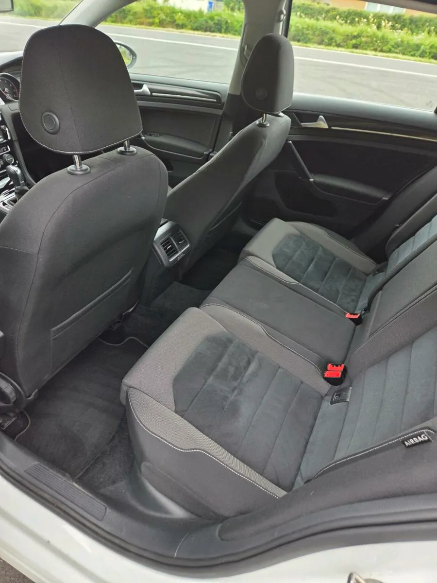 Volkswagen Golf - Image 4