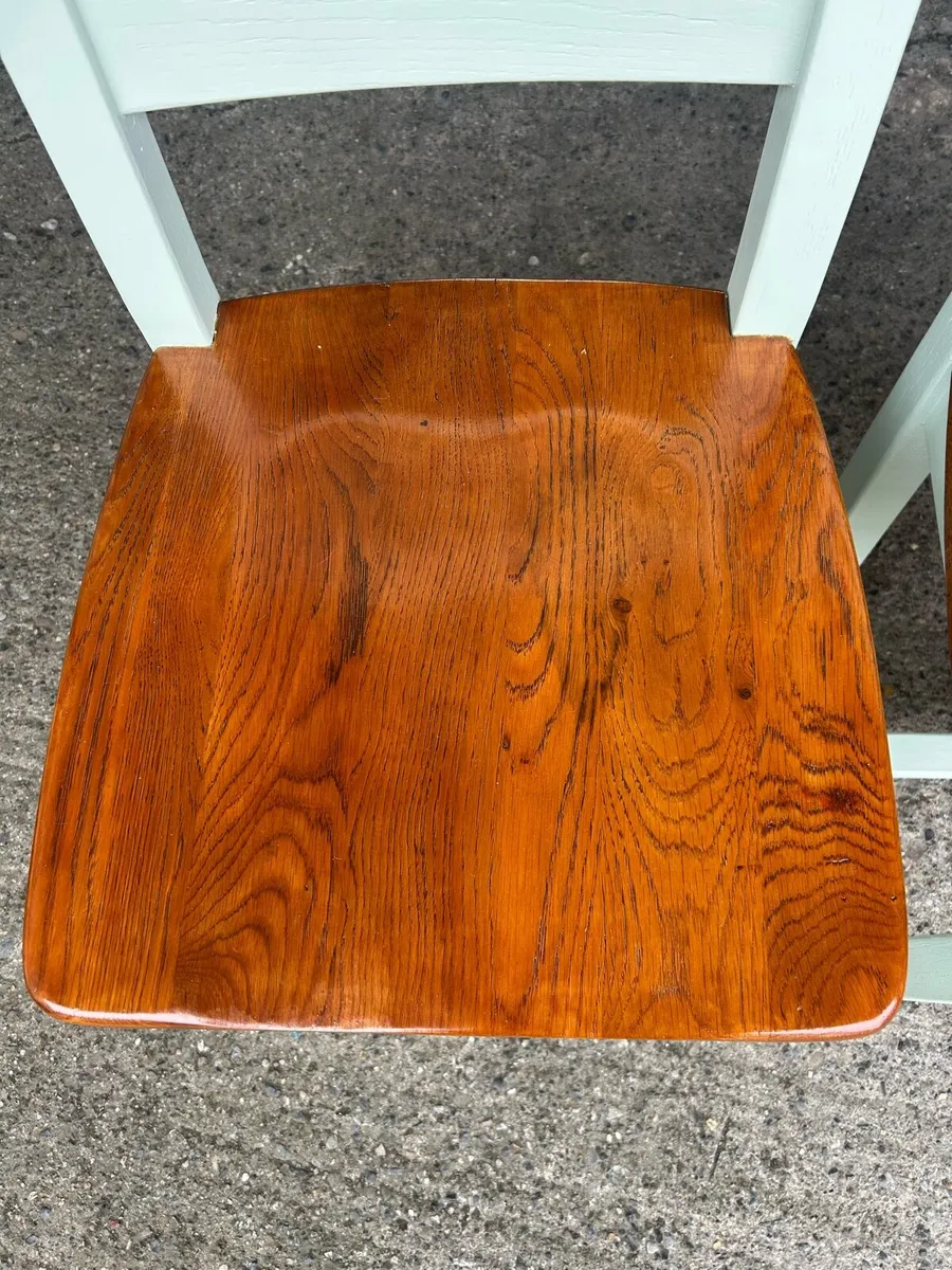 3 solid chairs - Image 2