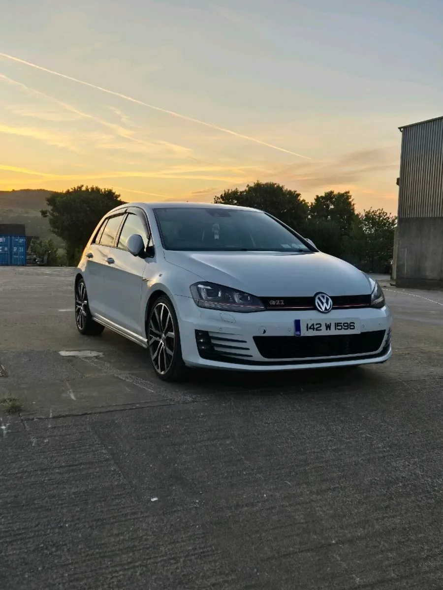 Golf GTI PERFORMANCE PACKAGE - Image 1
