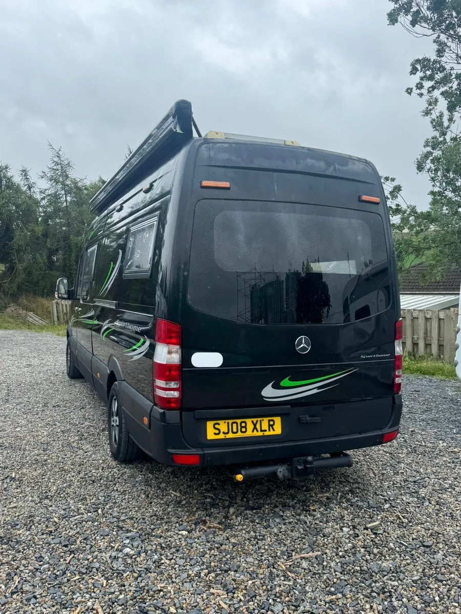 Mercedes-Benz camper van sport home - Image 3