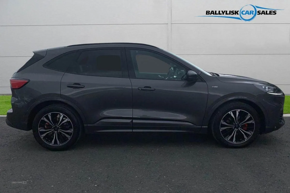 Ford Kuga 2.5h Fhev St-line X Edition in Magnetic - Image 3