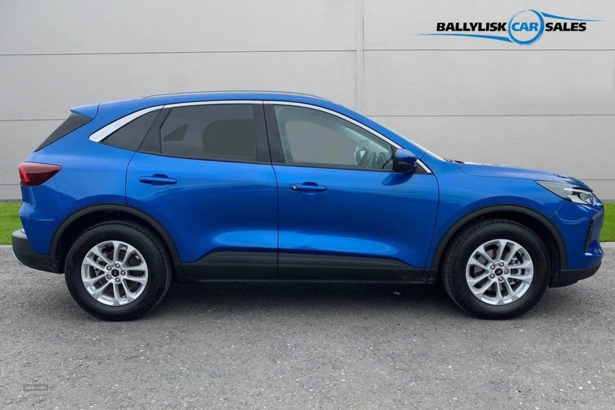 Ford Kuga 1.5t 150PS Titanium in Blue With Only 1 - Image 3