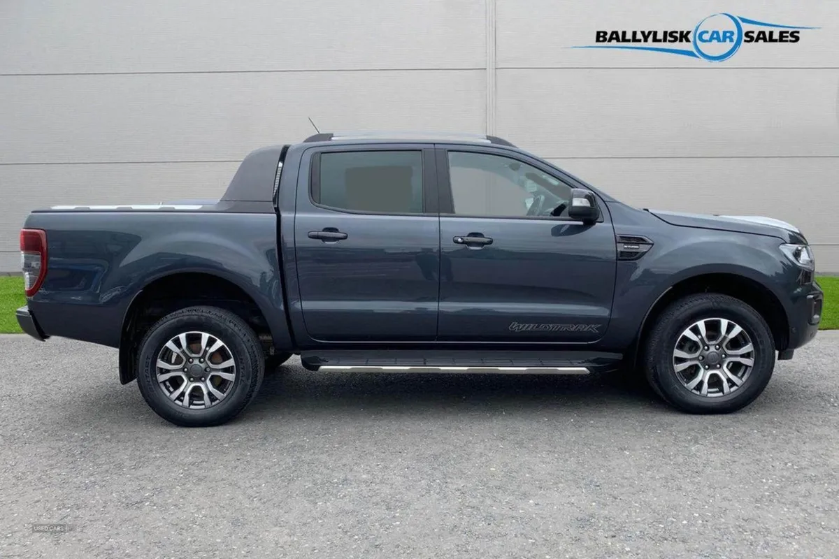 Ford Ranger 2.0 Ecoblue Wildtrak Auto 4WD in Silv - Image 3