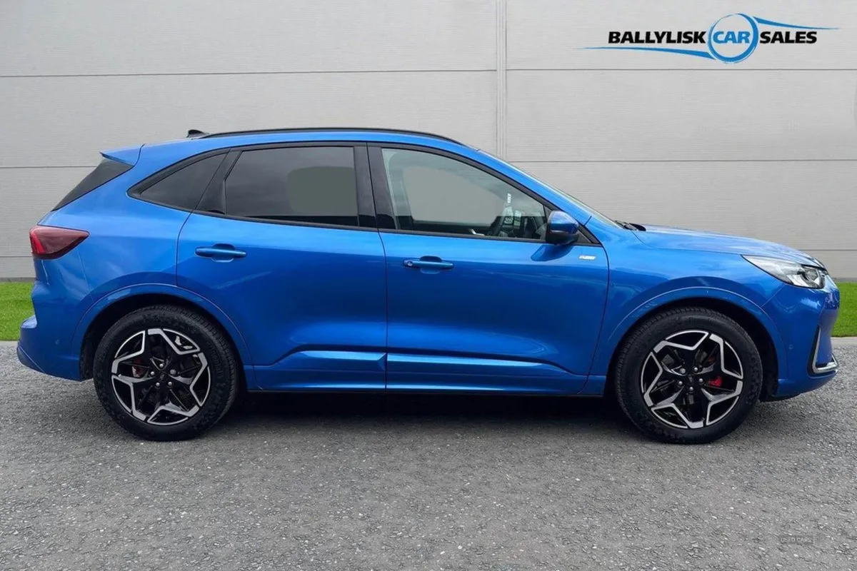 Ford Kuga 2.5h Fhev 180PS St-line X in Desert Isl - Image 3