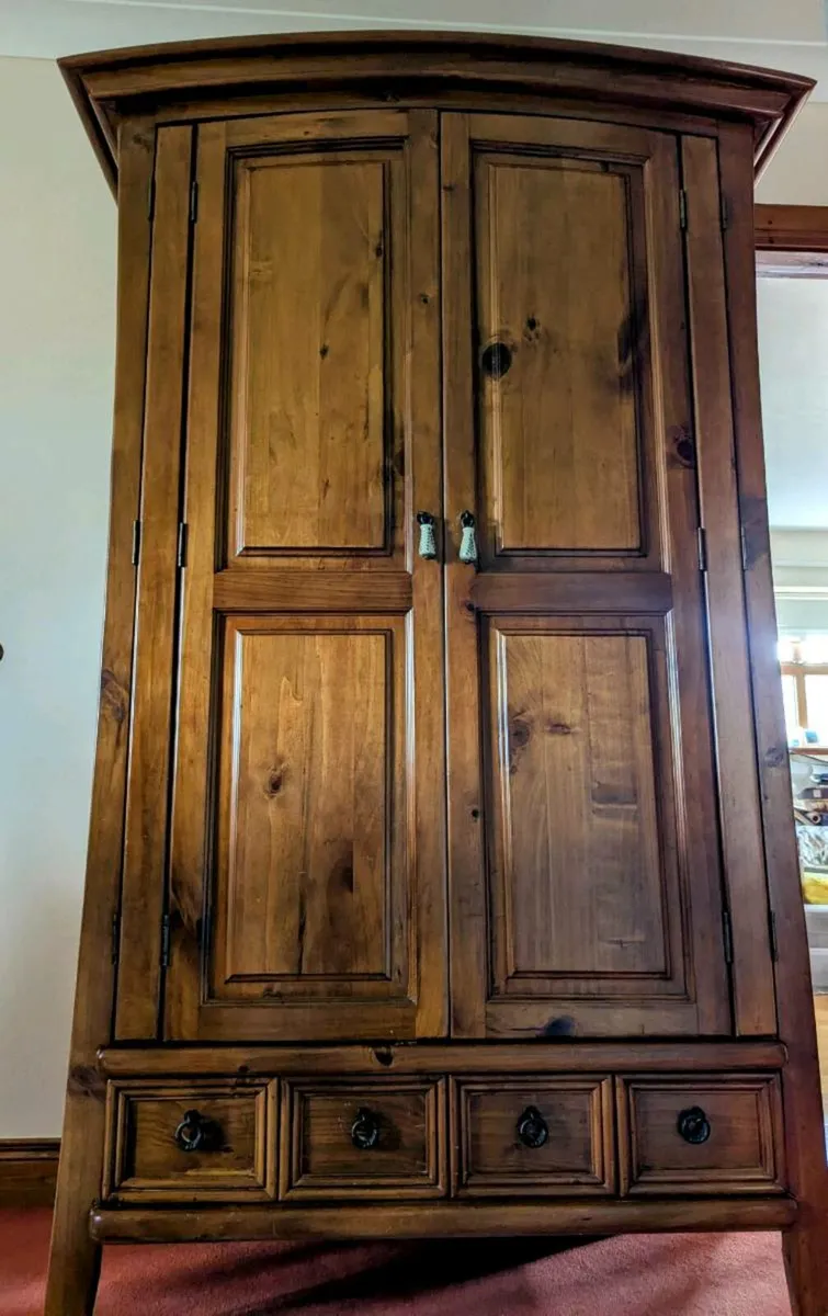 Bedroom set - Image 2