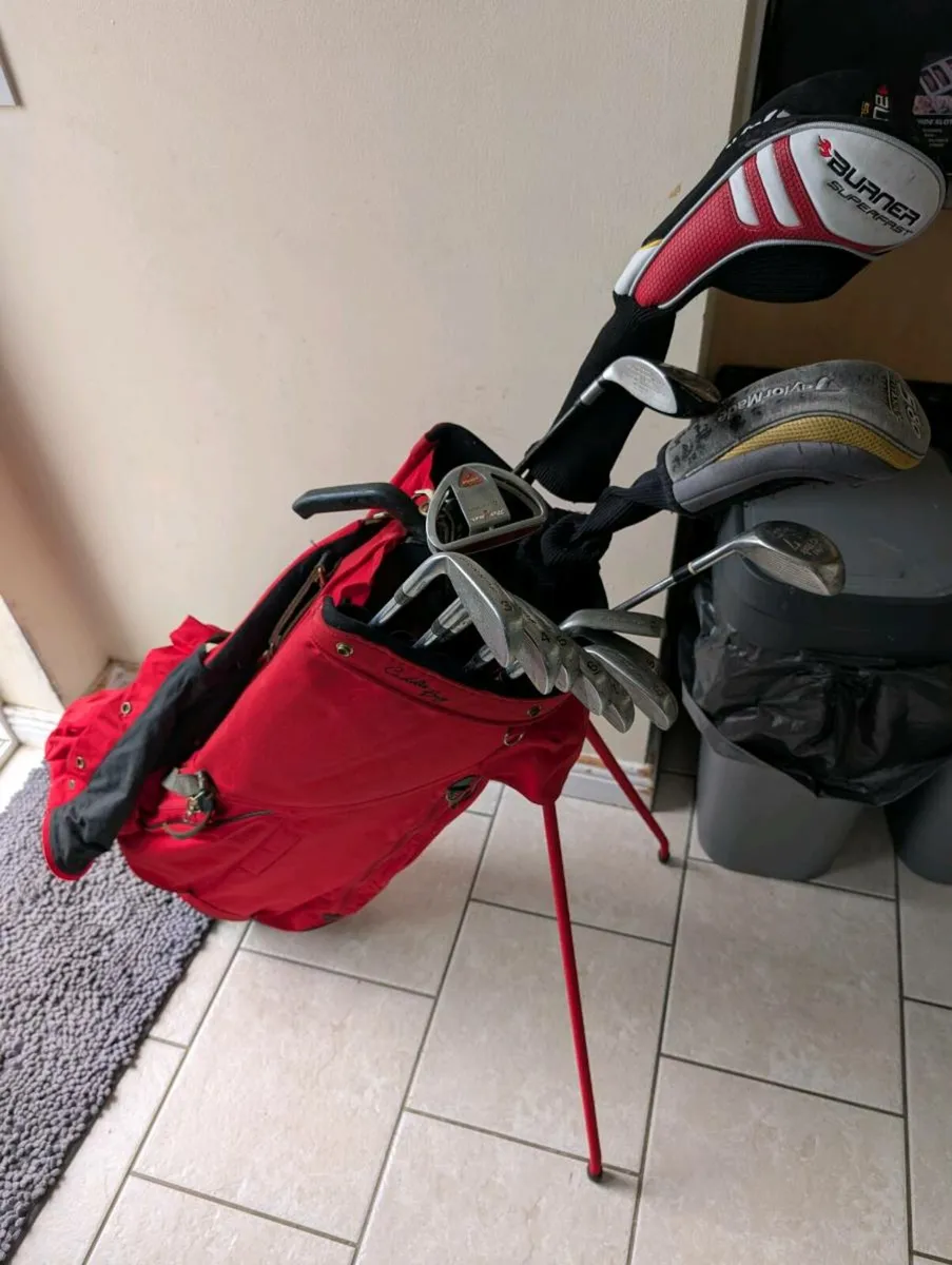 Full Taylormade Golf clubs &putter for quick sale - Image 1