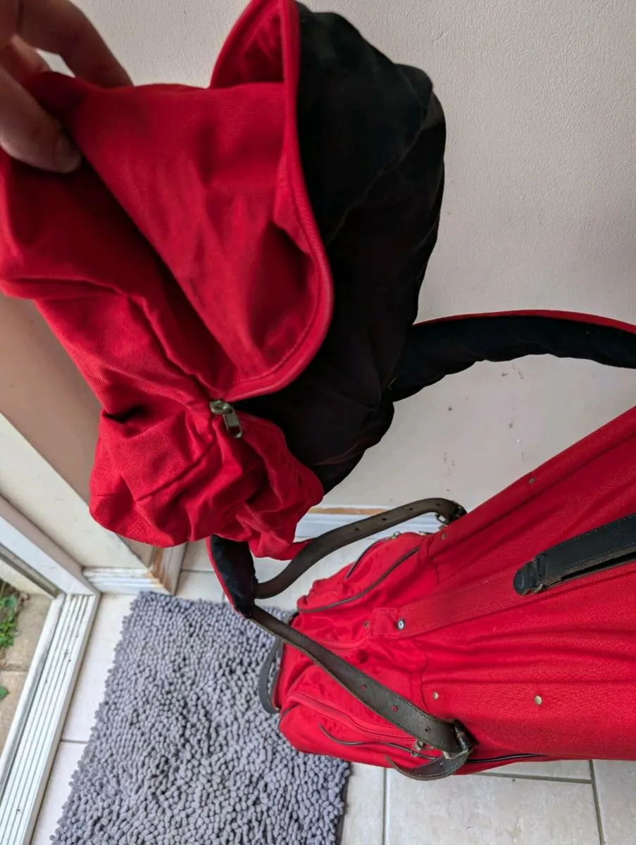 Full Taylormade Golf clubs &putter for quick sale - Image 4