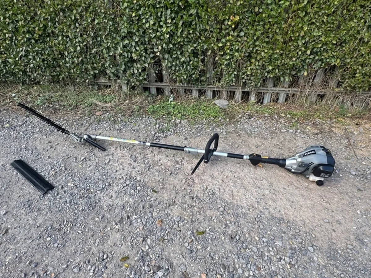 Titan long pole hedge trimmers