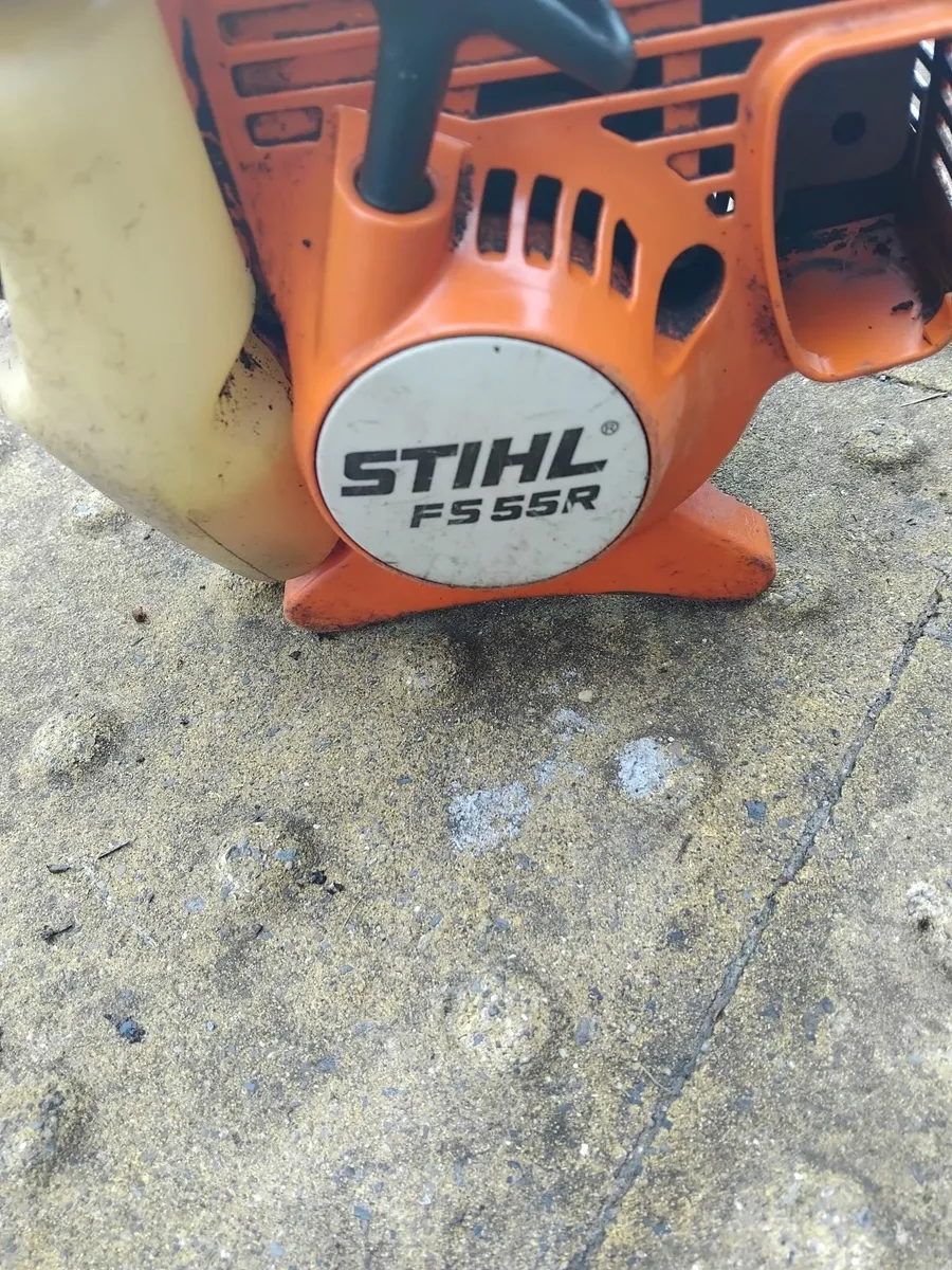Sthil FS 55 R grass strummers running well - Image 2
