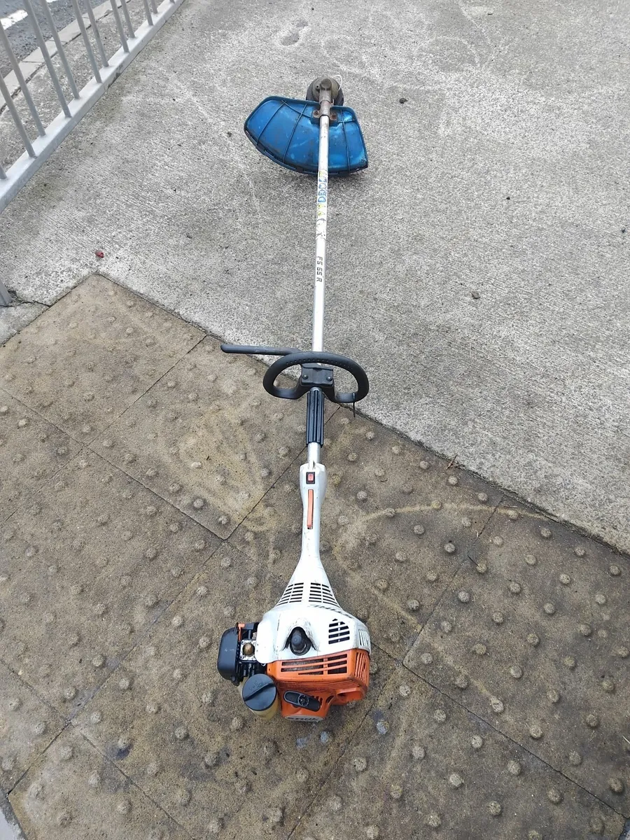 Sthil FS 55 R grass strummers running well - Image 3