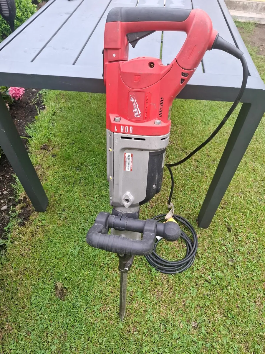 MILWAUKEE KANGO 110V 10KG - Image 1