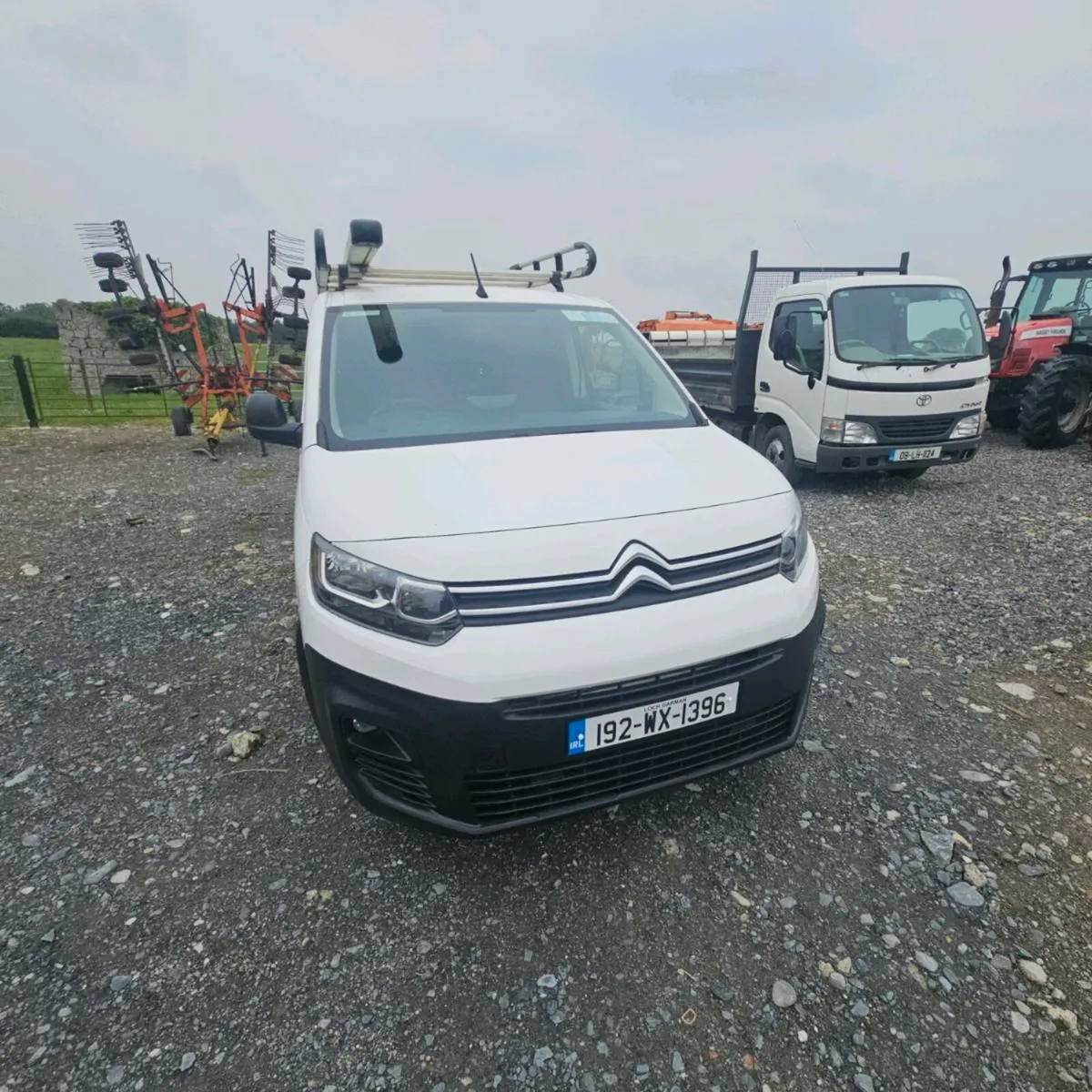 Clearance Auction 30th July - Image 1