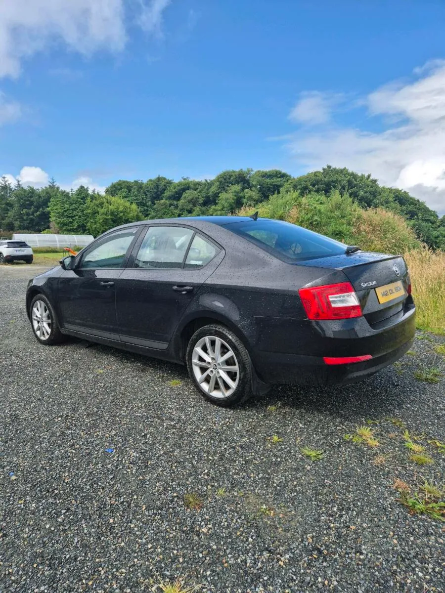 Skoda Octavia 2.0 DSG - Image 1
