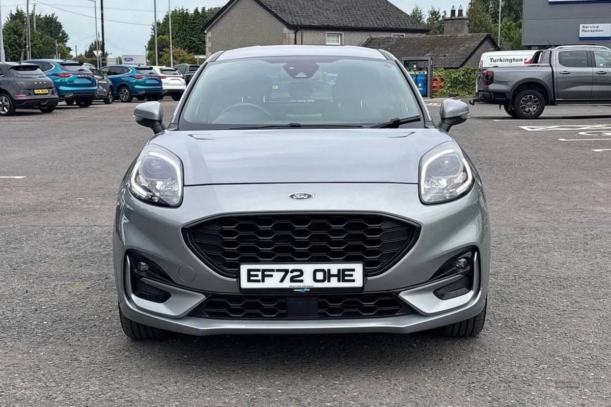 Ford Puma 1.0t 125PS St-line Auto in Solar Silver - Image 4