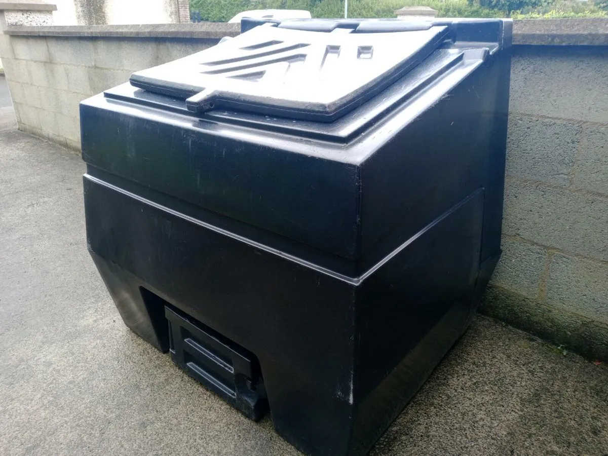 Plastic coal bunker - Image 1