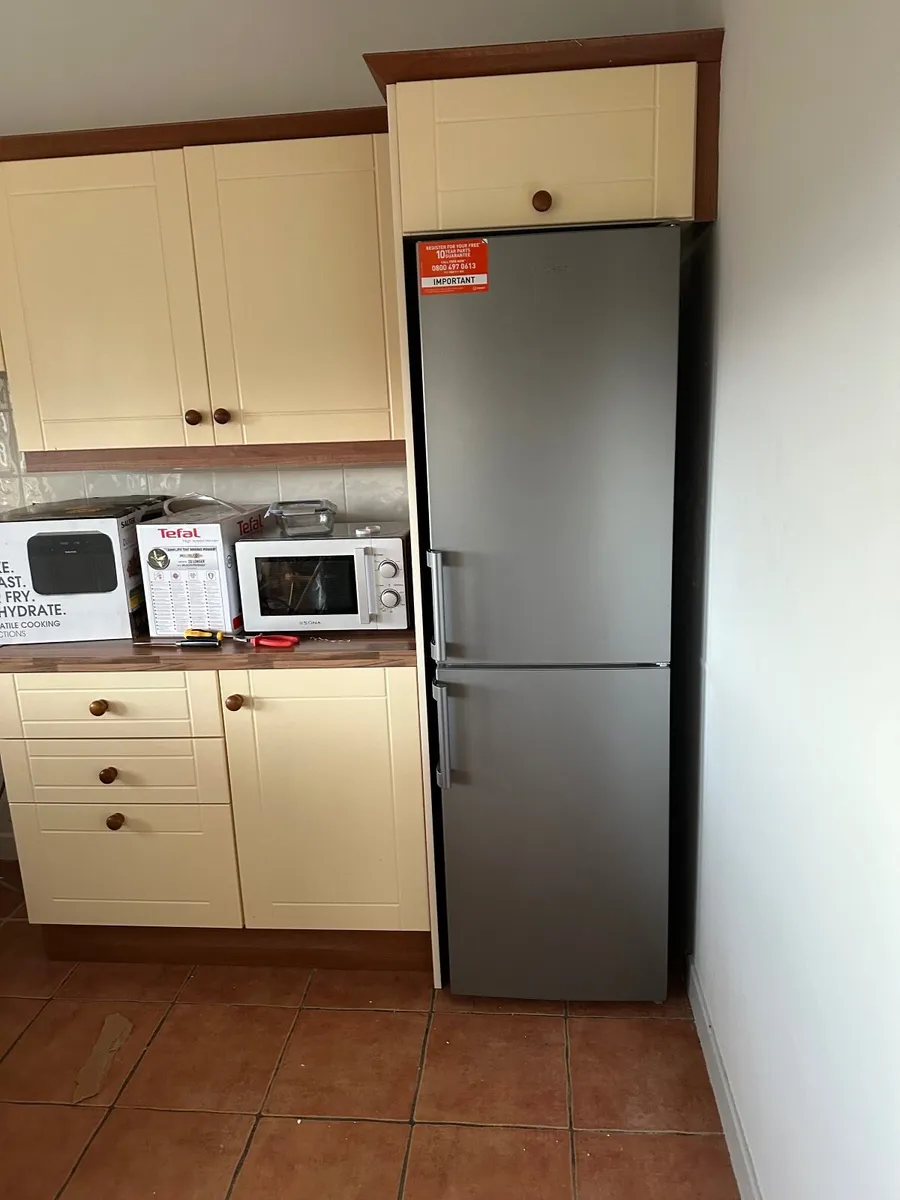 House appliance - Image 1