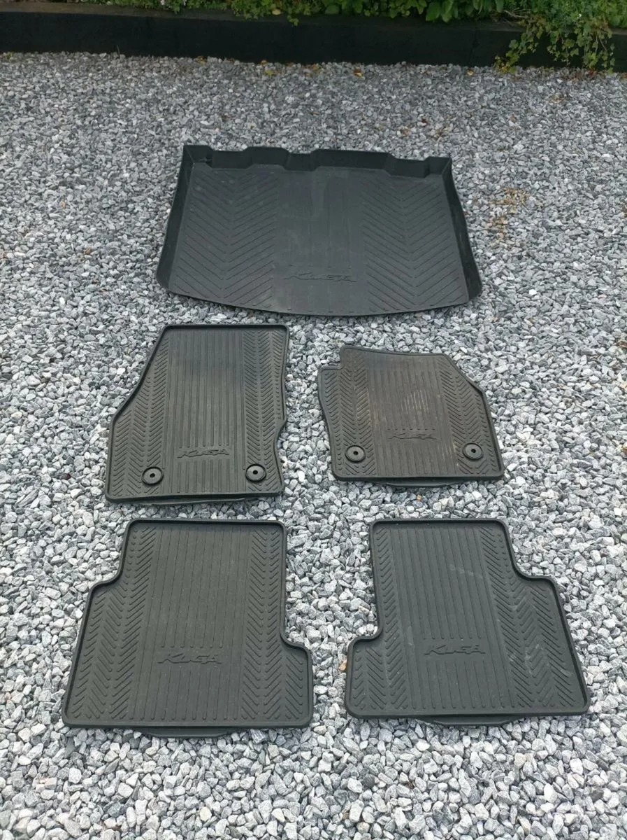 Car mats and Boot linear - Image 2