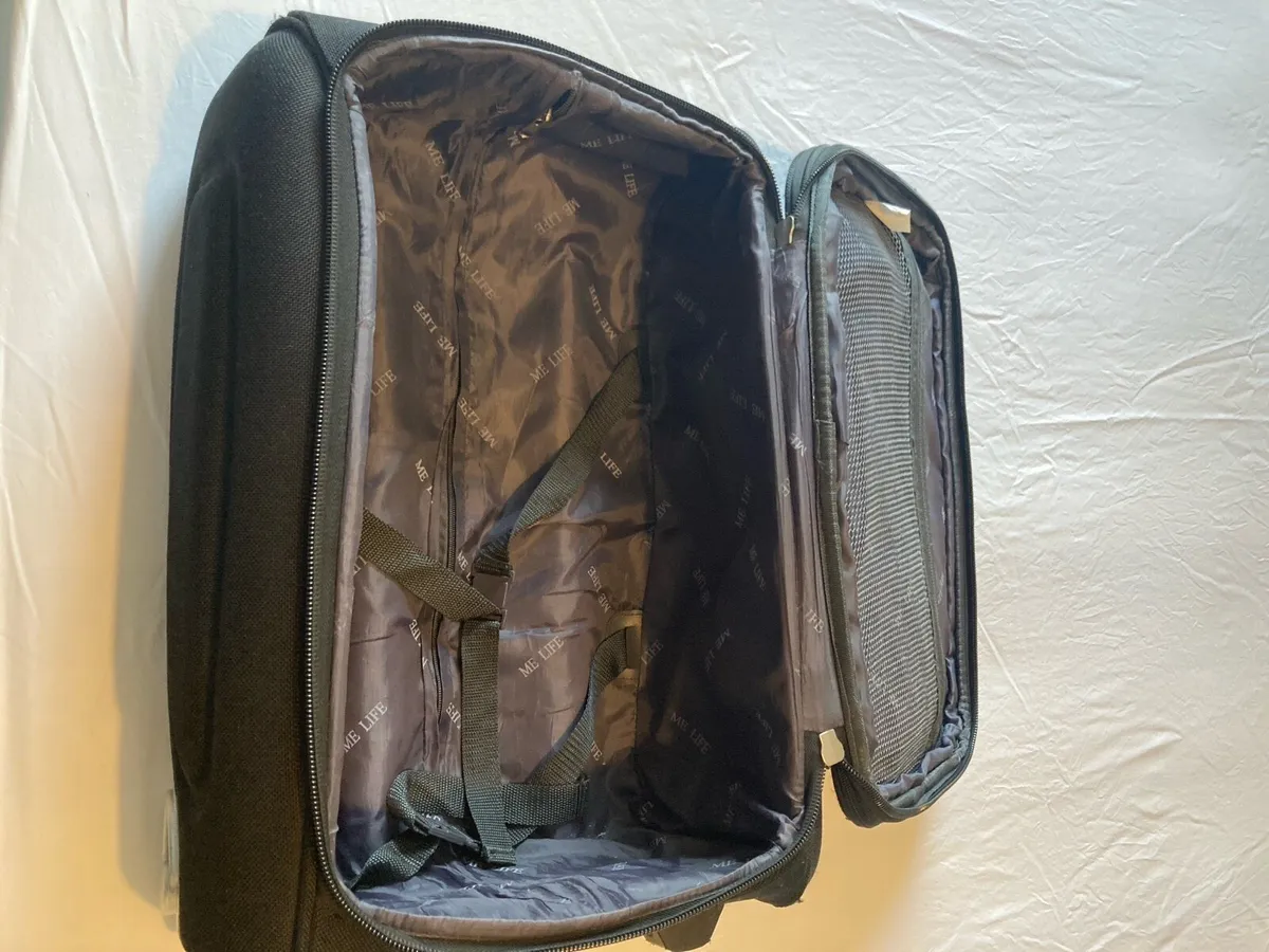 FREE Small black and red wheelie suitcase - Image 4