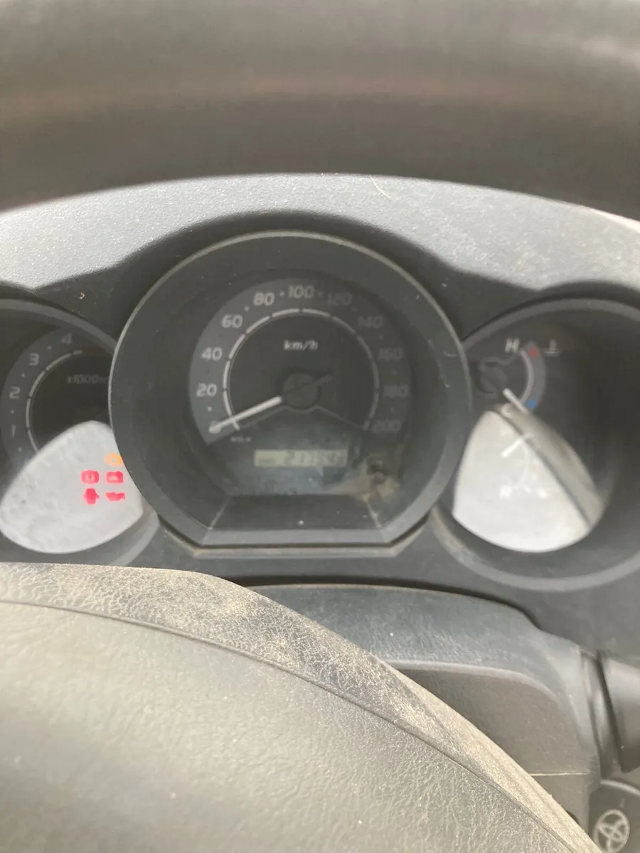 Toyota Hilux 2007 - Image 3