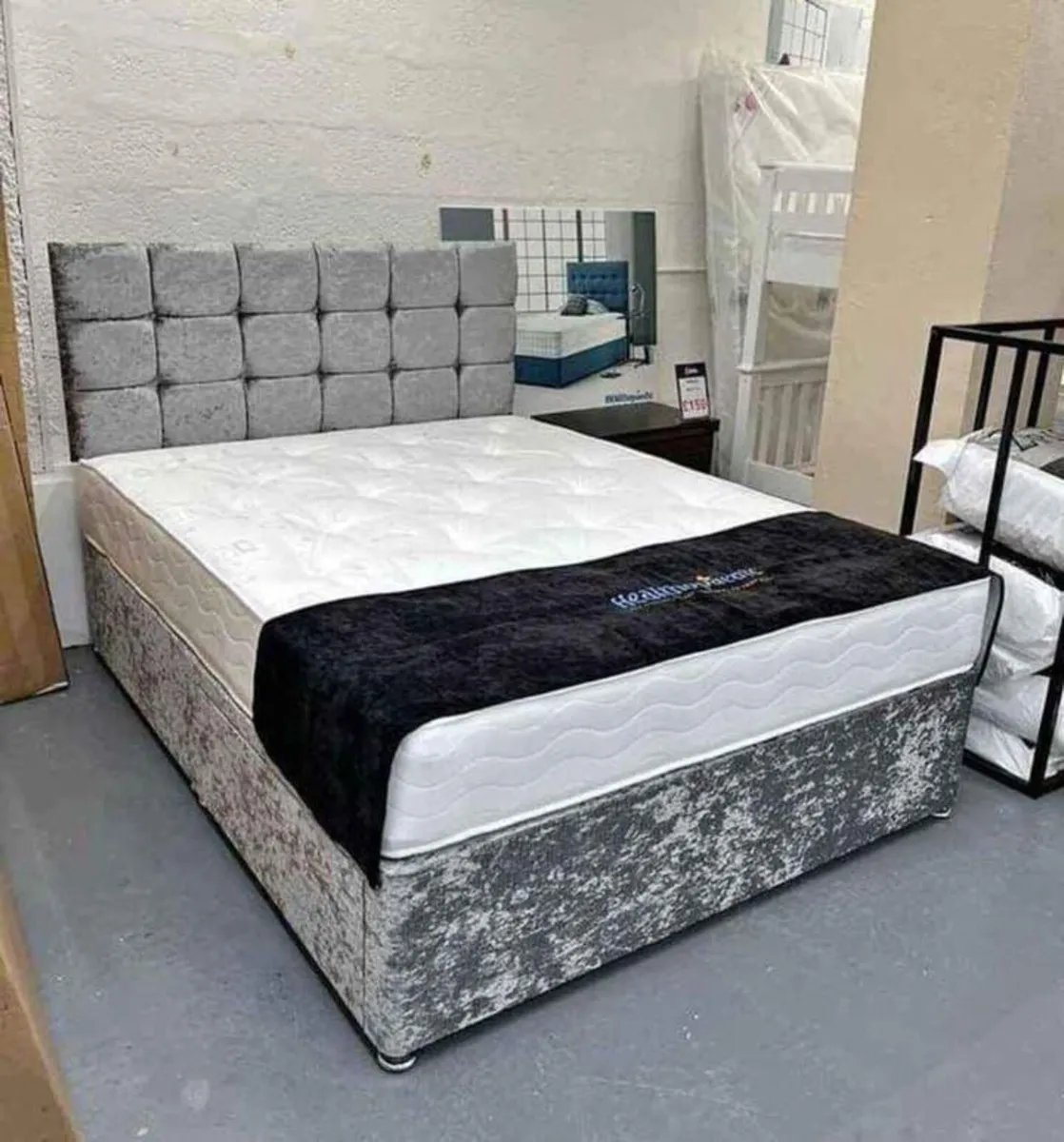 Divan beds and mattress - Image 1